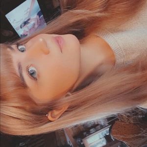 Meet your Posher, Abigail